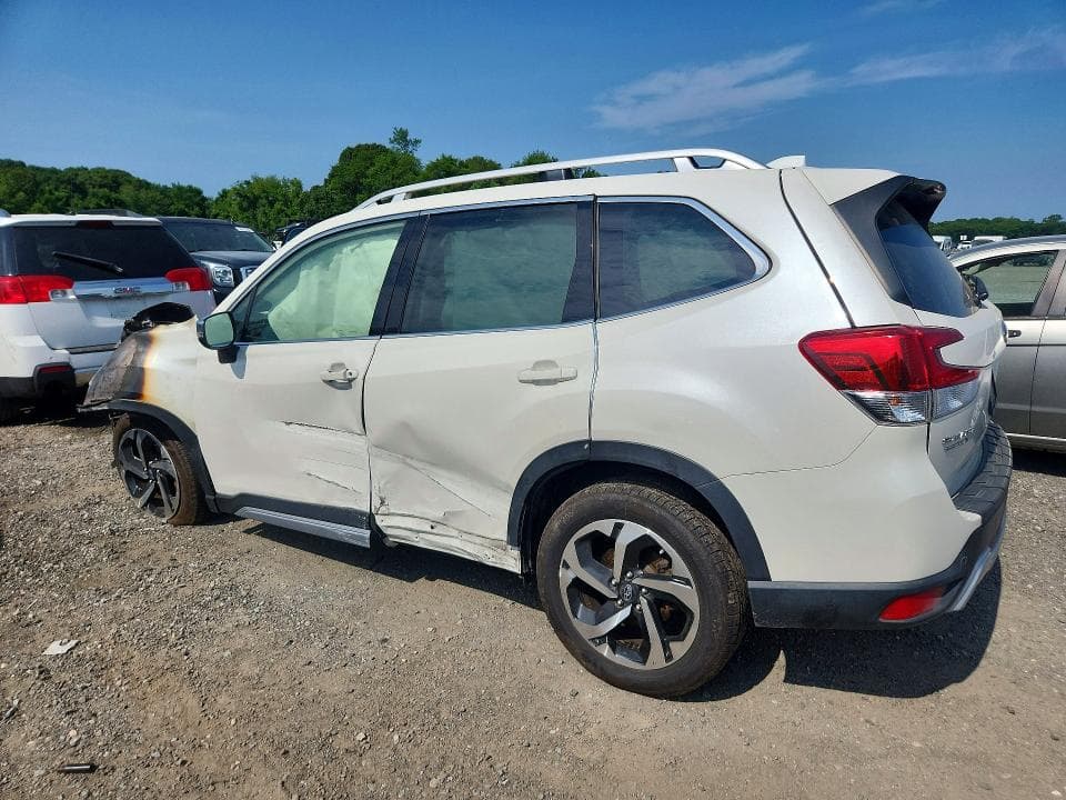 2022 SUBARU FORESTER TOURING 2