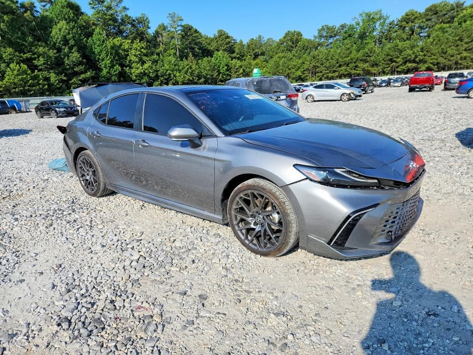 2025 TOYOTA CAMRY XSE 4