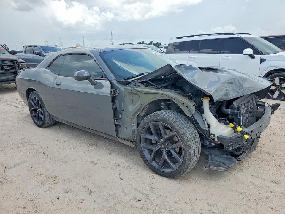 2019 DODGE CHALLENGER SXT 4
