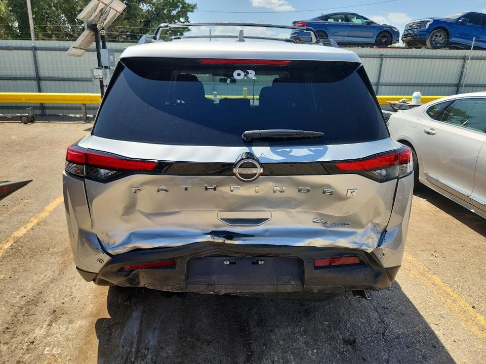 2024 NISSAN PATHFINDER SV 6