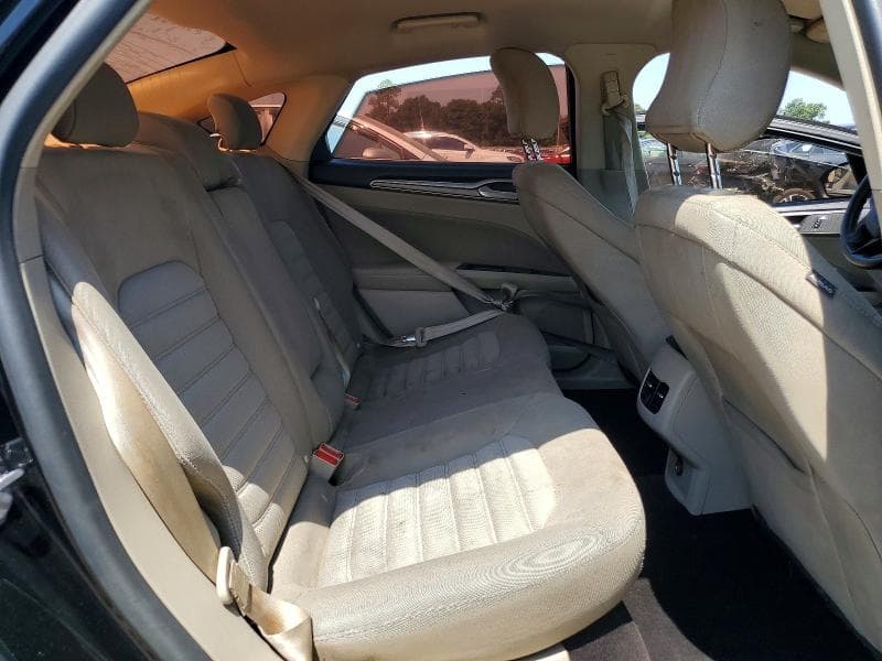 2017 FORD FUSION SE 10