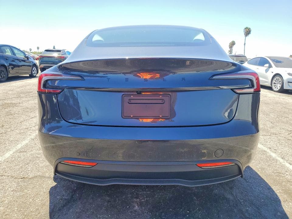 2026 TESLA MODEL 3 6