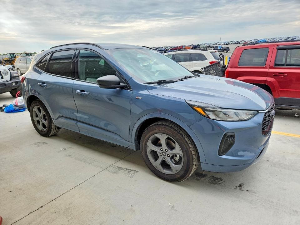 2024 FORD ESCAPE ST LINE 4