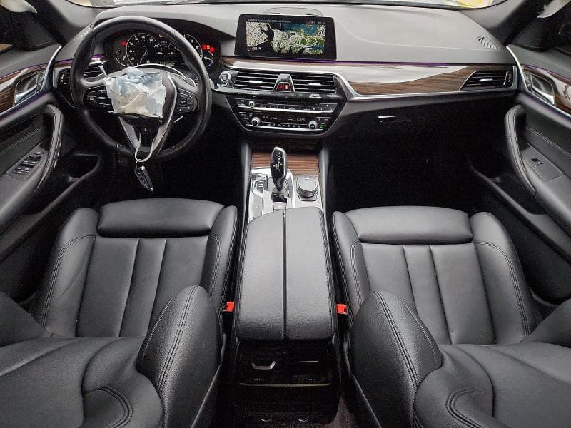 2018 BMW 530 XI 8