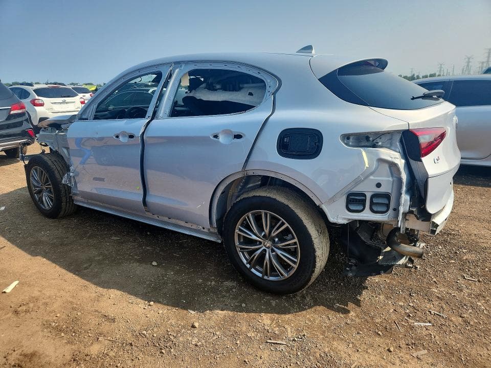 2023 ALFA ROMEO STELVIO SPRINT 2
