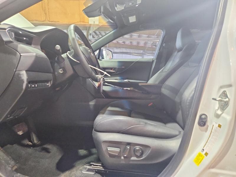 2024 TOYOTA VENZA XLE 7