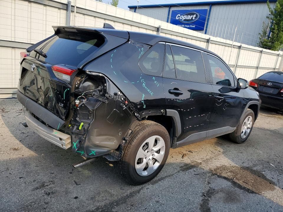 2024 TOYOTA RAV4 LE 3