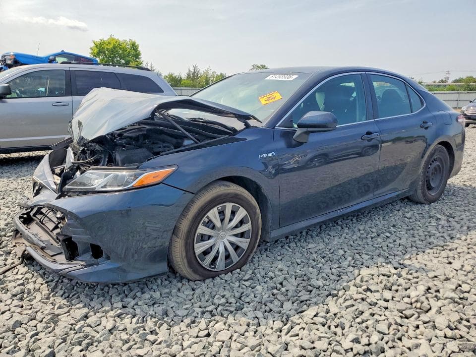 2018 TOYOTA CAMRY LE - 1