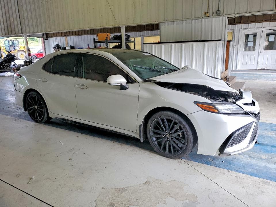 2022 TOYOTA CAMRY XSE 4