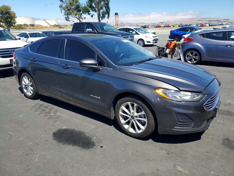 2019 FORD FUSION SE 4