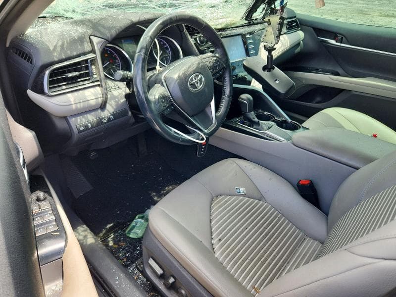 2019 TOYOTA CAMRY SE 8