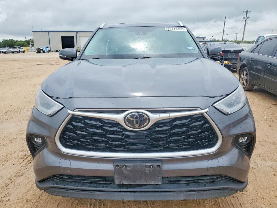2021 TOYOTA HIGHLANDER XLE 5
