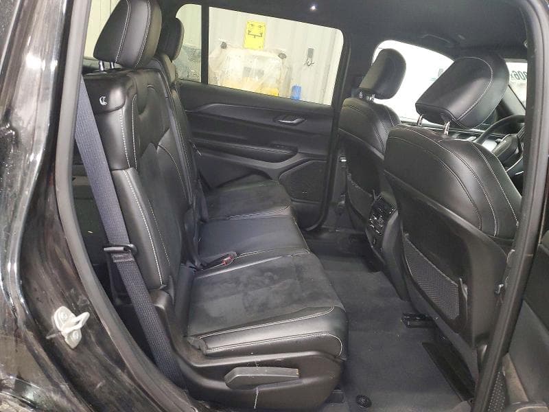 2024 JEEP GRAND CHEROKEE L LAREDO 11