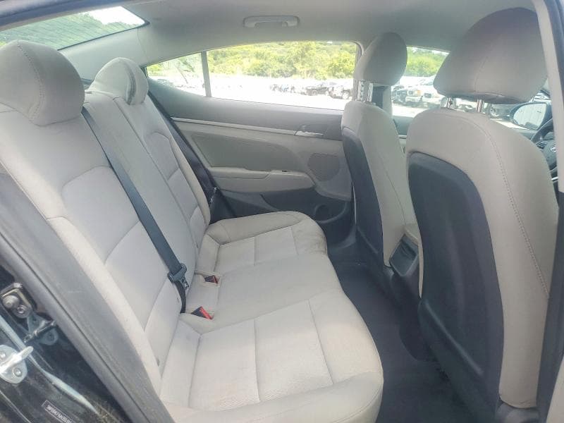 2018 HYUNDAI ELANTRA SEL 10