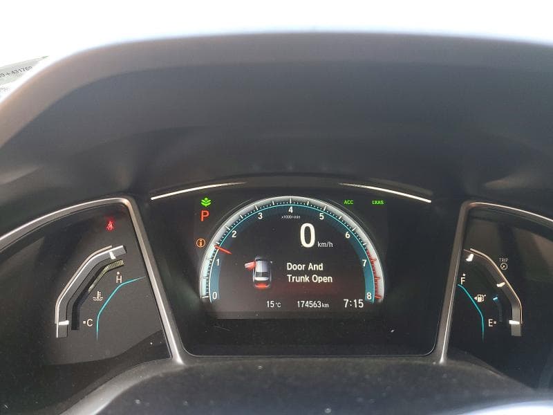 2018 HONDA CIVIC EX 9