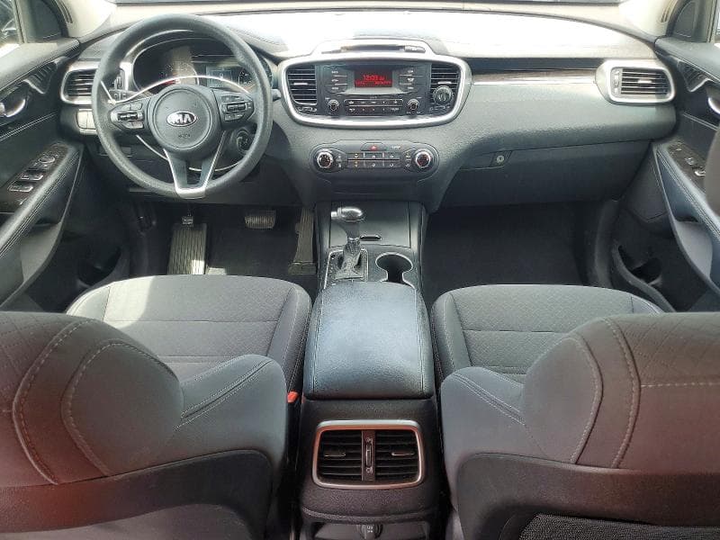 2017 KIA SORENTO L 8