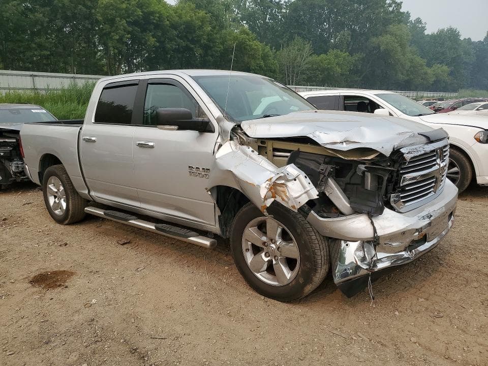2017 RAM 1500 SLT 4
