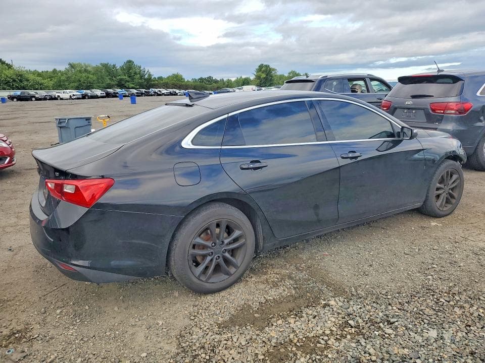 2017 CHEVROLET MALIBU LT 3