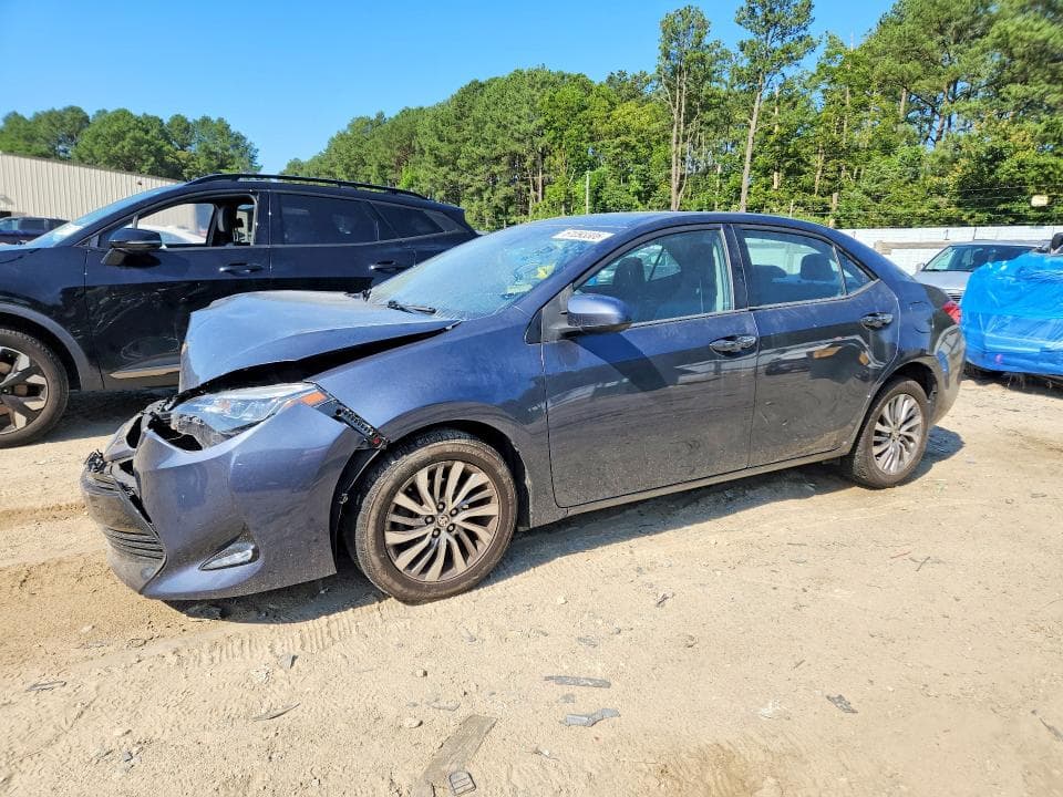 2017 TOYOTA COROLLA XLE - 1