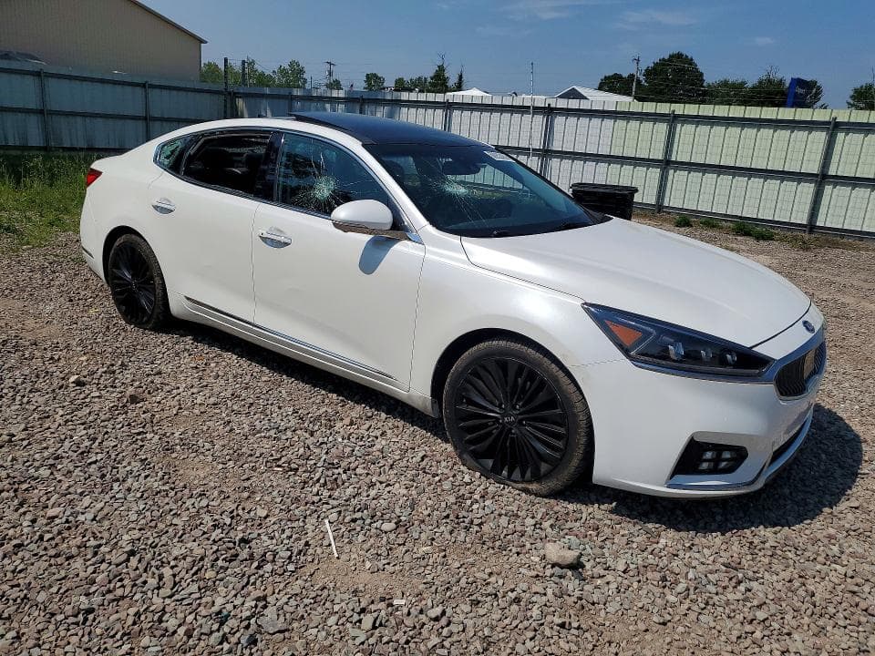2017 KIA CADENZA LIMITED 4