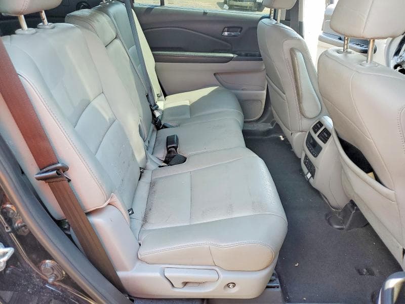 2017 HONDA PILOT TOURING 11