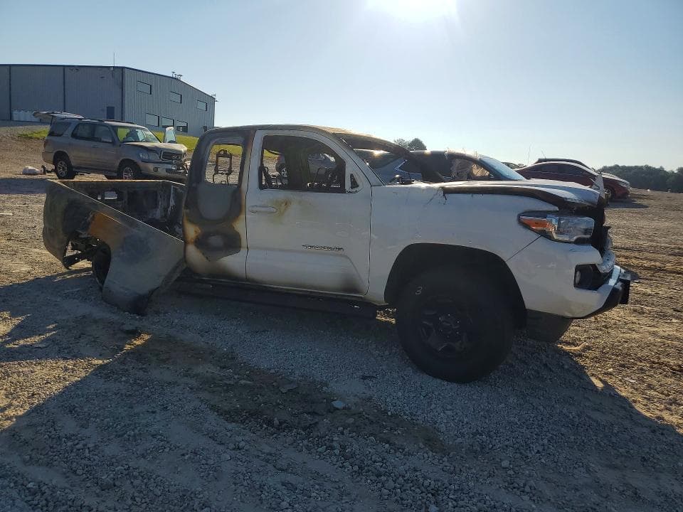 2017 TOYOTA TACOMA SR5 4