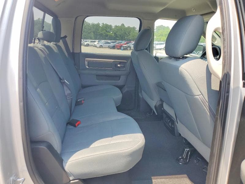 2019 RAM 1500 CLASSIC SLT 10