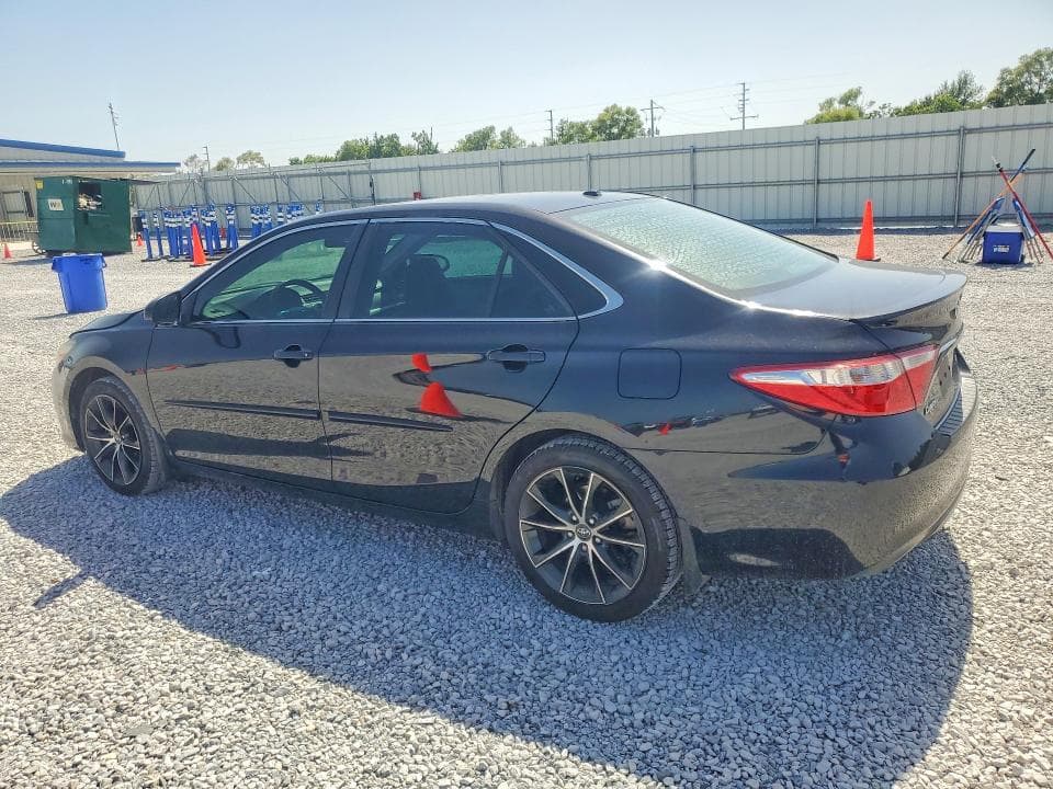 2017 TOYOTA CAMRY XSE 2