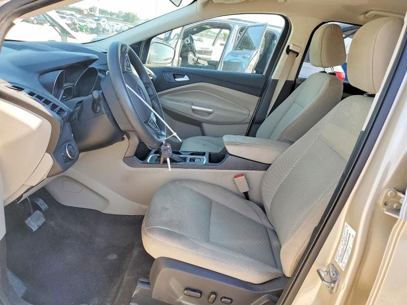 2017 FORD ESCAPE SE 7