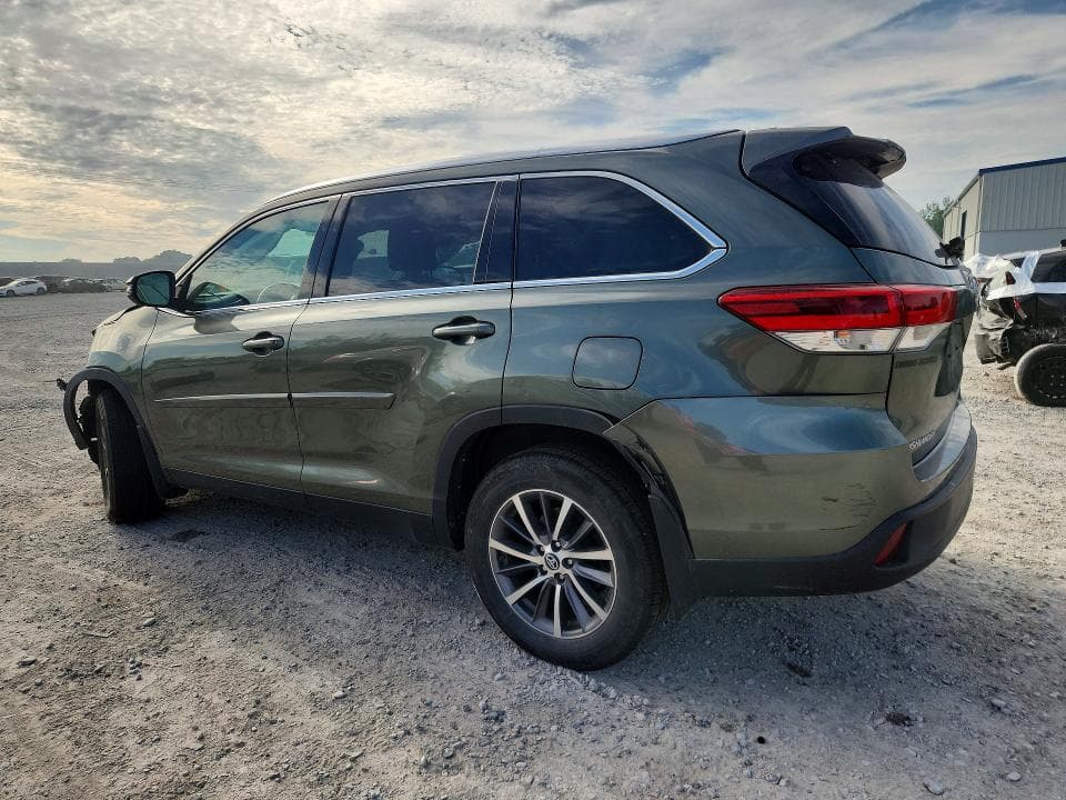 2019 TOYOTA HIGHLANDER XLE 2