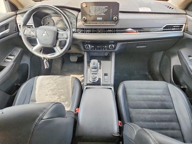 2024 MITSUBISHI OUTLANDER SE 8
