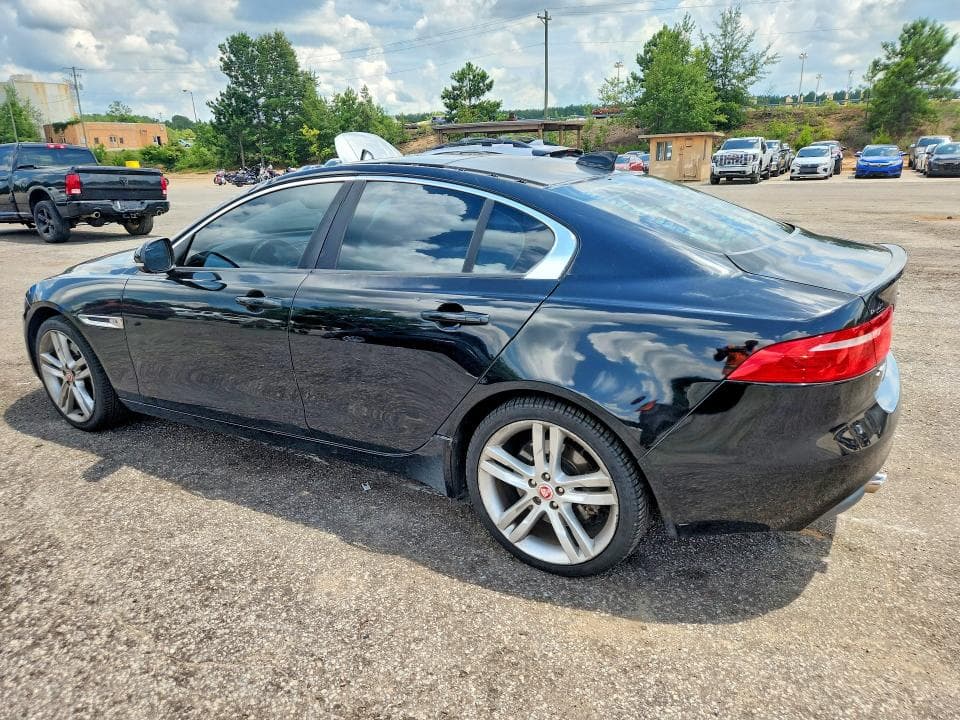 2017 JAGUAR XE PREMIUM 2
