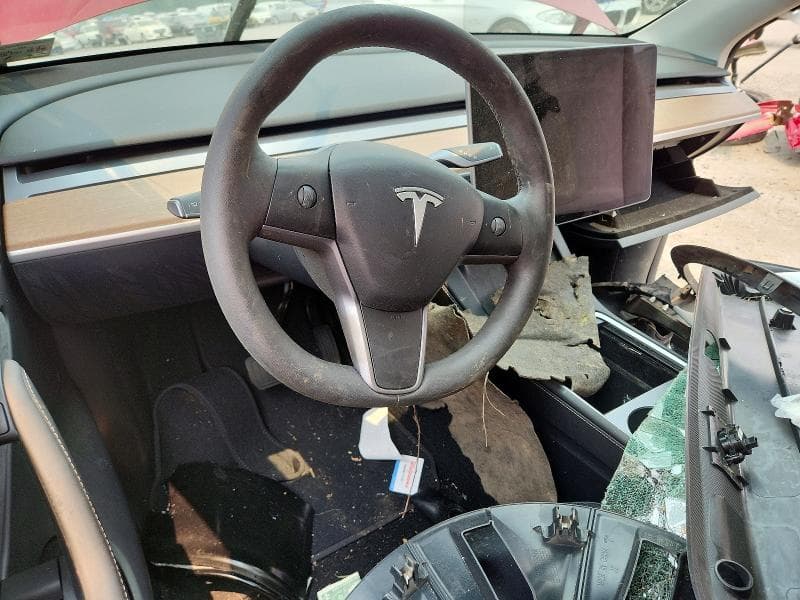2024 TESLA MODEL Y 8