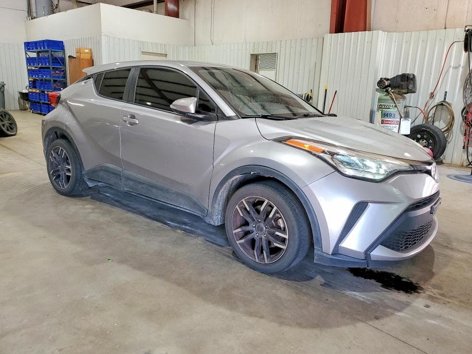 2020 TOYOTA C-HR LE 4