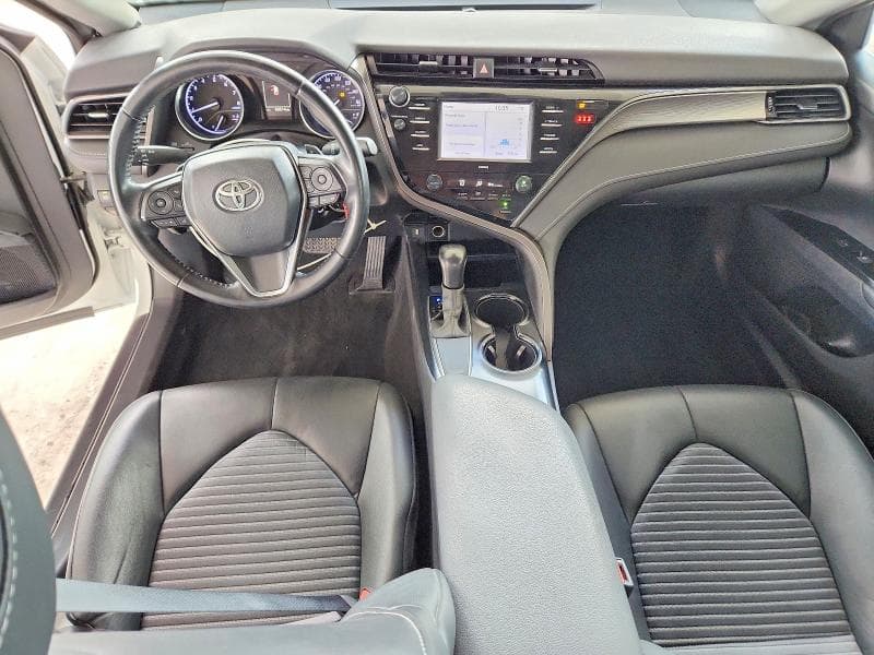 2020 TOYOTA CAMRY SE 8