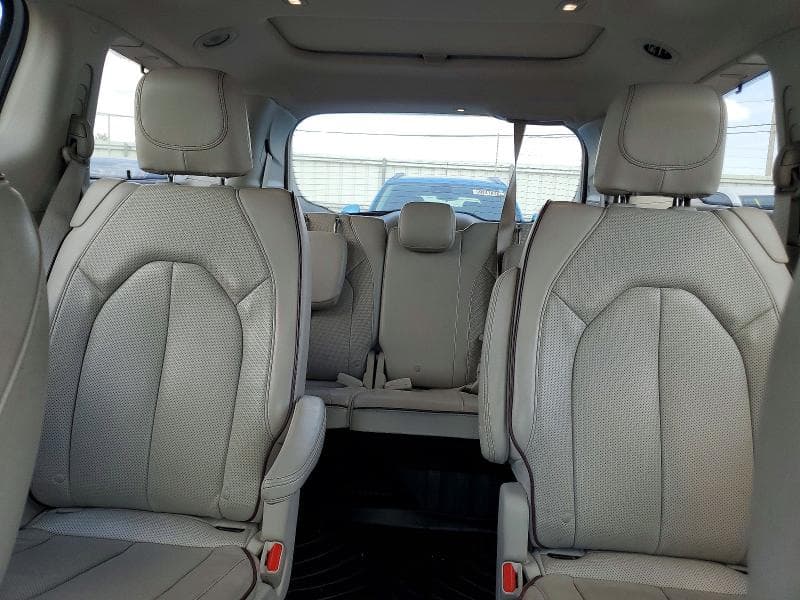 2020 CHRYSLER PACIFICA LIMITED 10