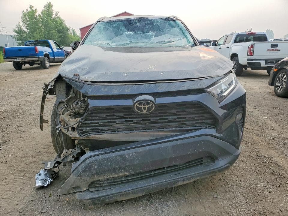 2021 TOYOTA RAV4 XLE 5