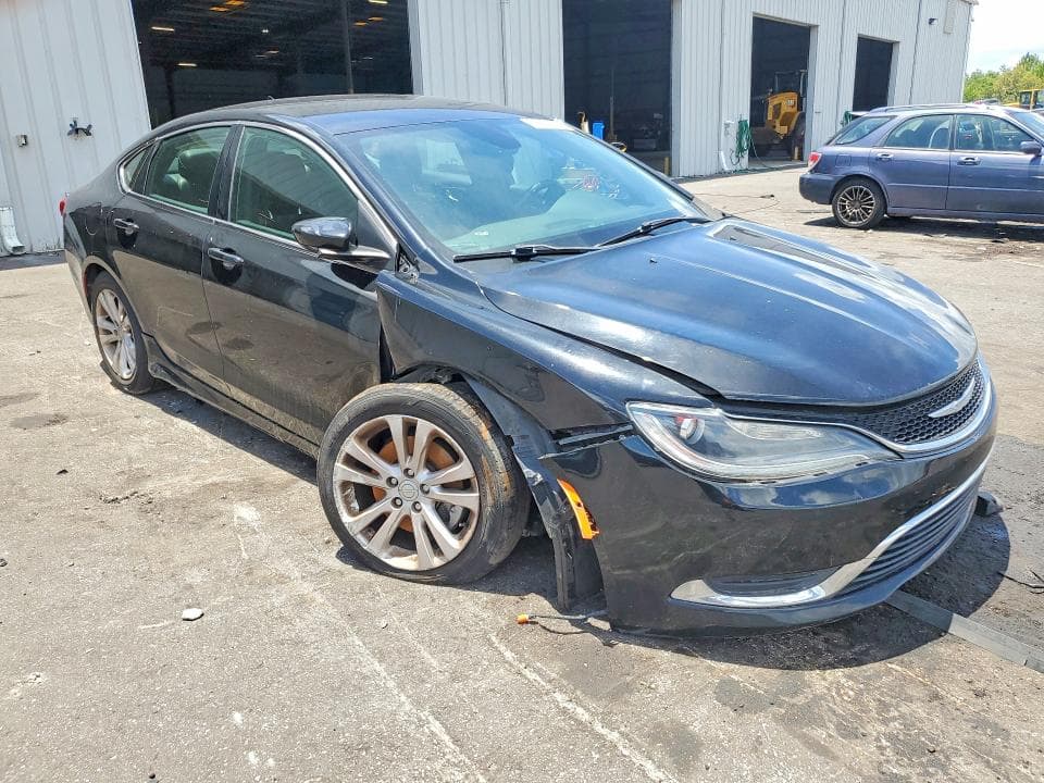 2017 CHRYSLER 200 LIMITED 4