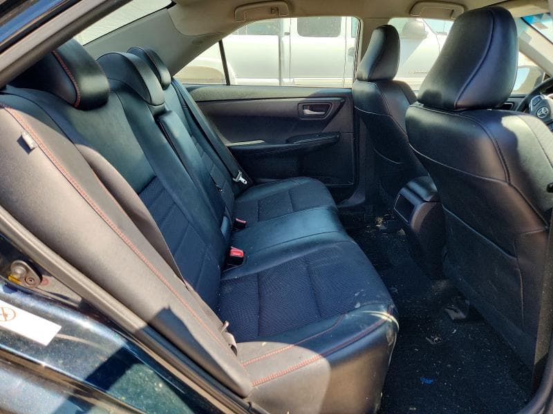 2017 TOYOTA CAMRY SE 10
