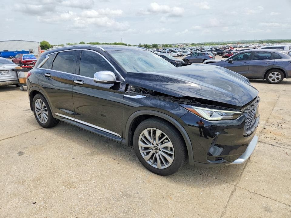 2023 INFINITI QX50 LUXE 4