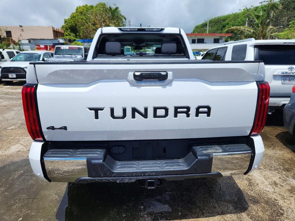 2024 TOYOTA TUNDRA SR5 6