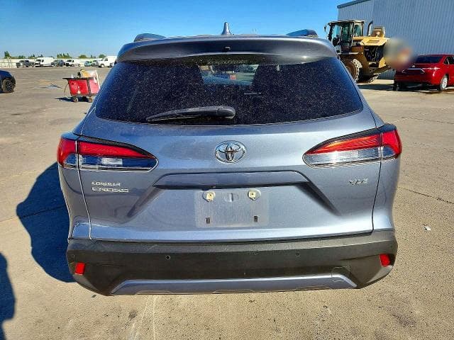 2023 TOYOTA COROLLA CROSS XLE 6