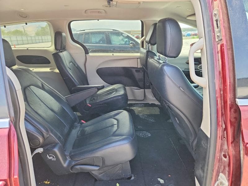 2018 CHRYSLER PACIFICA TOURING L 11