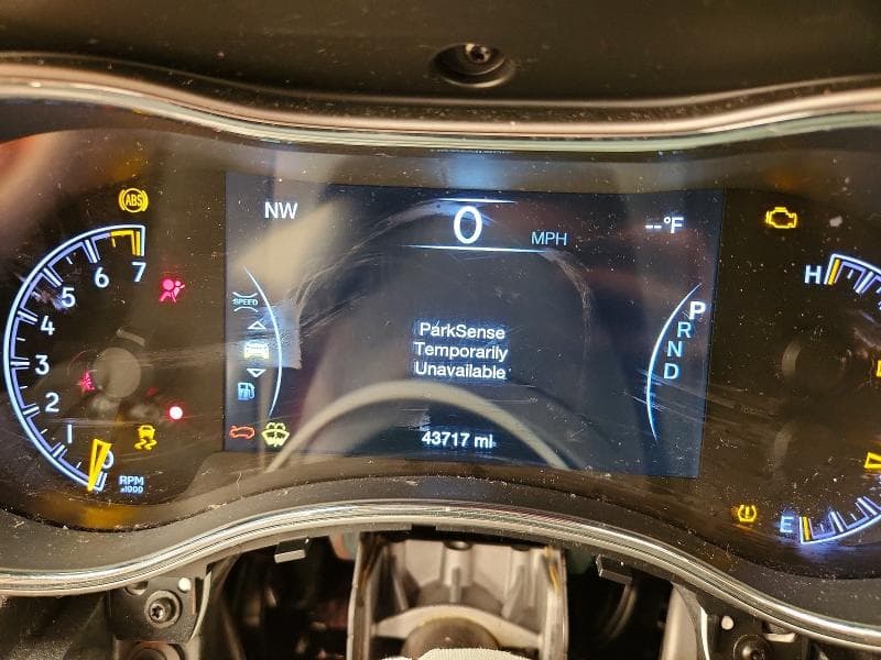2021 JEEP GRAND CHEROKEE LAREDO 9