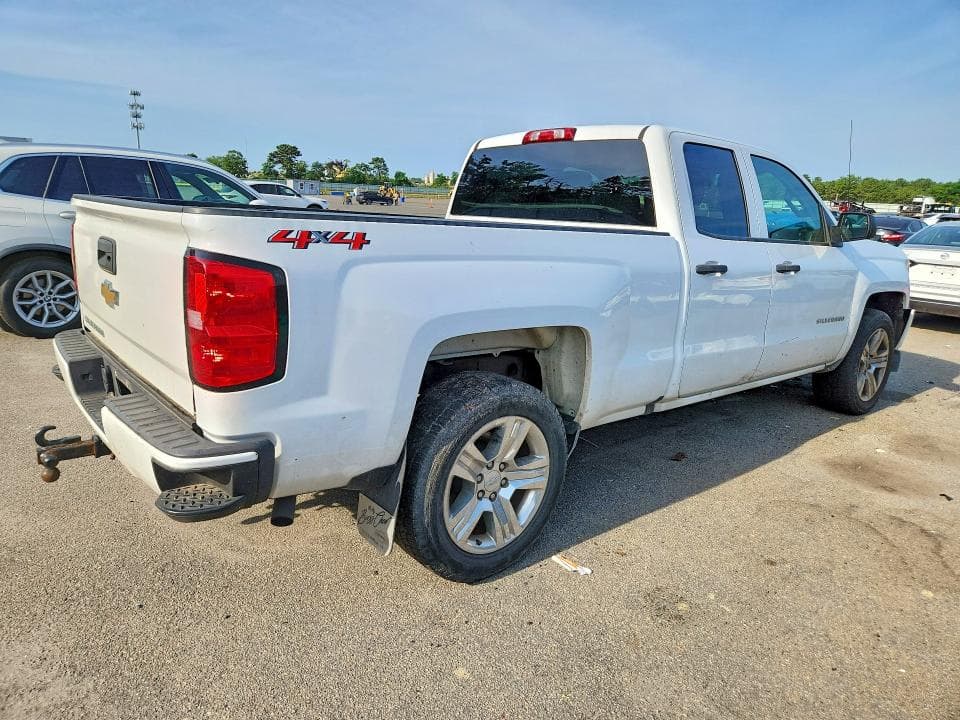 2018 CHEVROLET SILVERADO K1500 CUSTOM 3