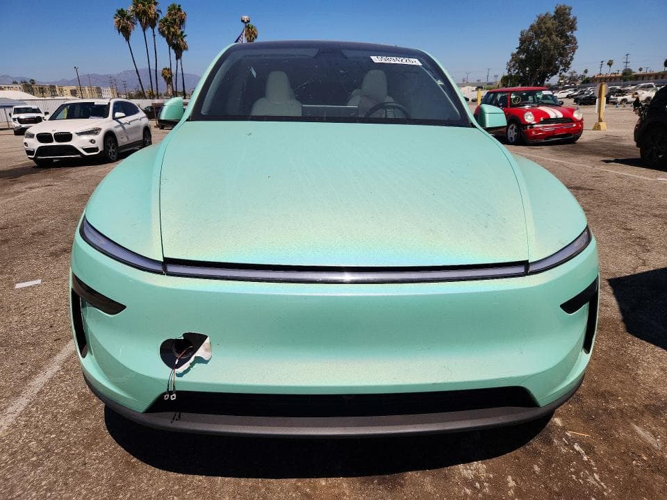 2026 TESLA MODEL Y 5