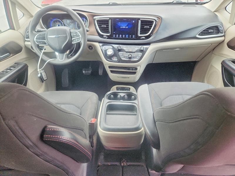 2017 CHRYSLER PACIFICA TOURING L 8