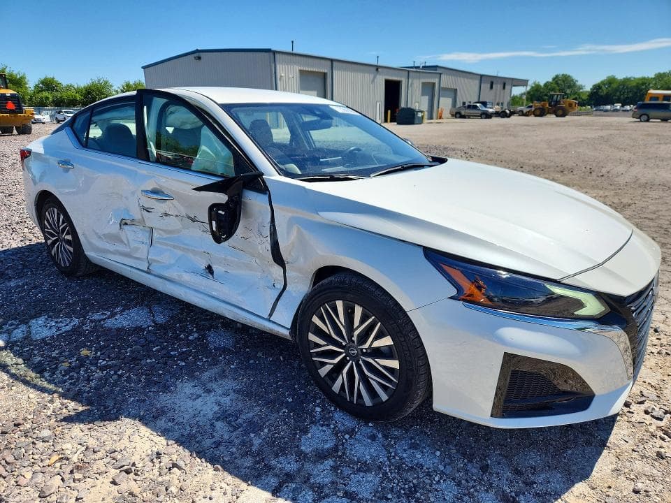2025 NISSAN ALTIMA SV 4