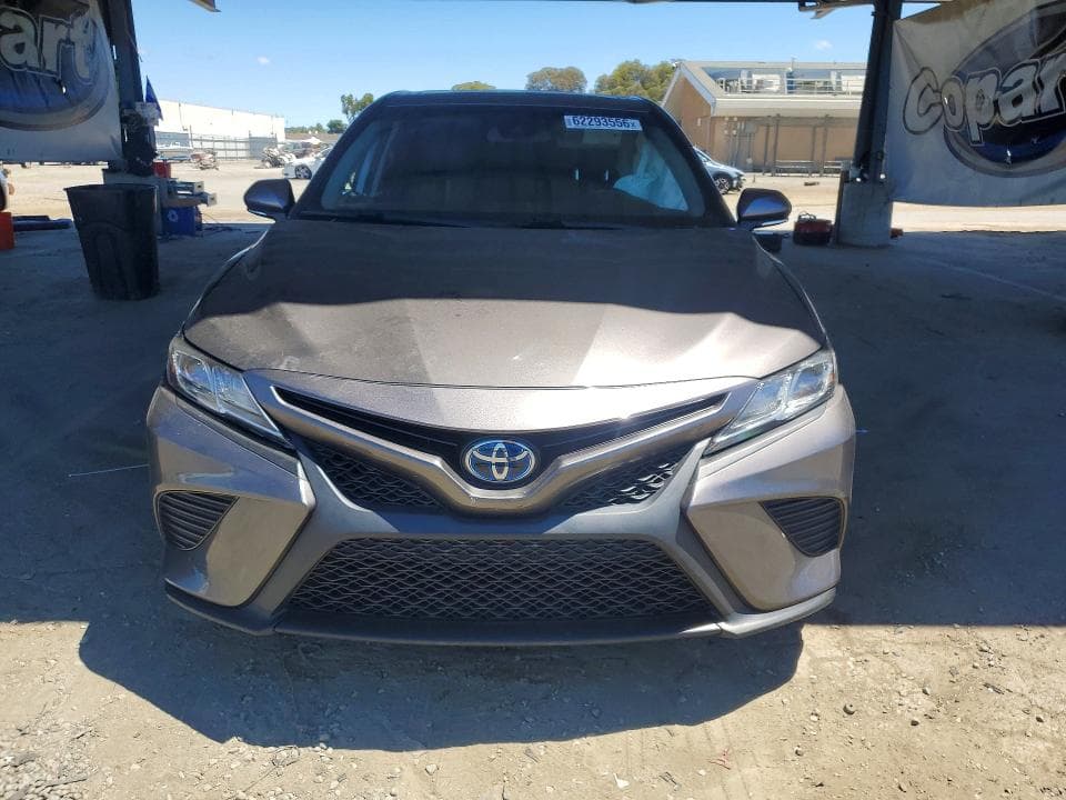 2020 TOYOTA CAMRY SE 5