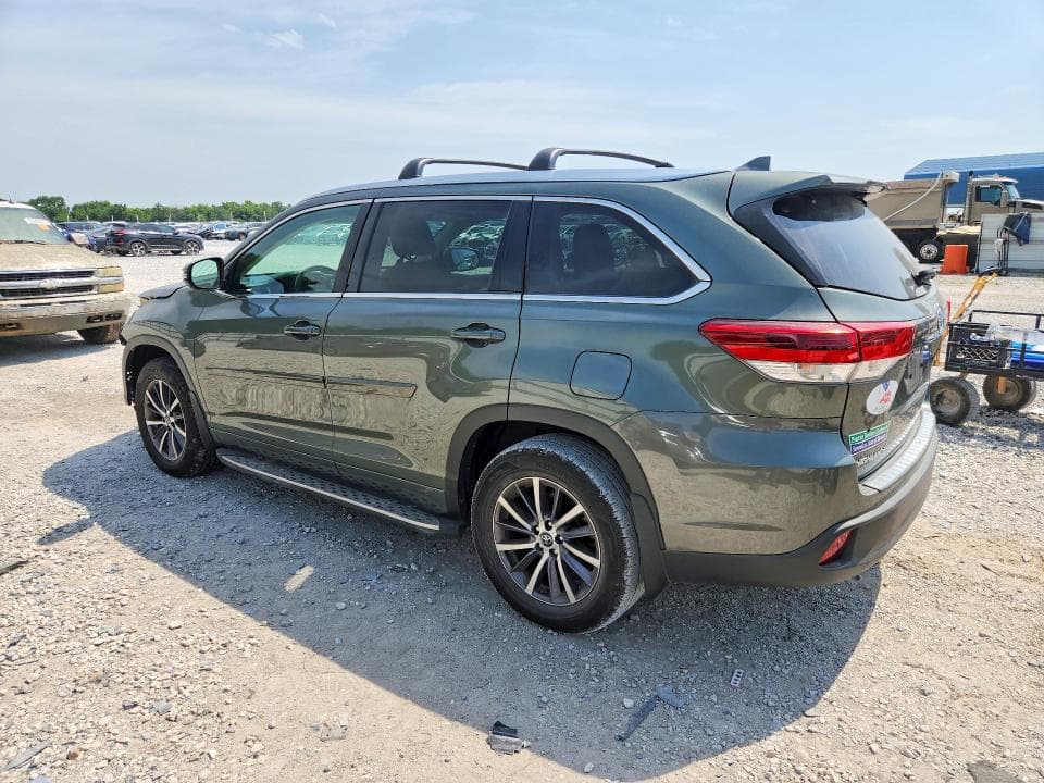 2017 TOYOTA HIGHLANDER XLE 2